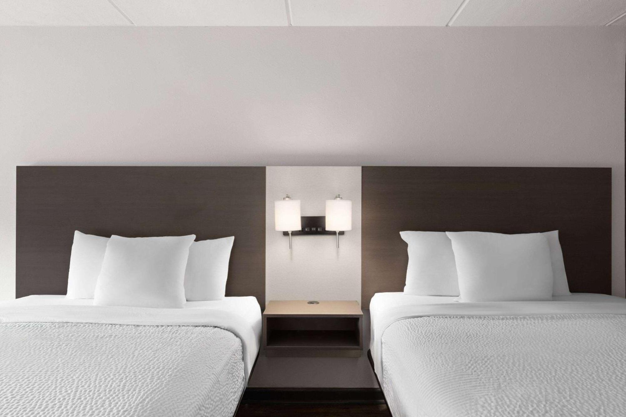 فندق Ramada By Wyndham بينبردج المظهر الخارجي الصورة